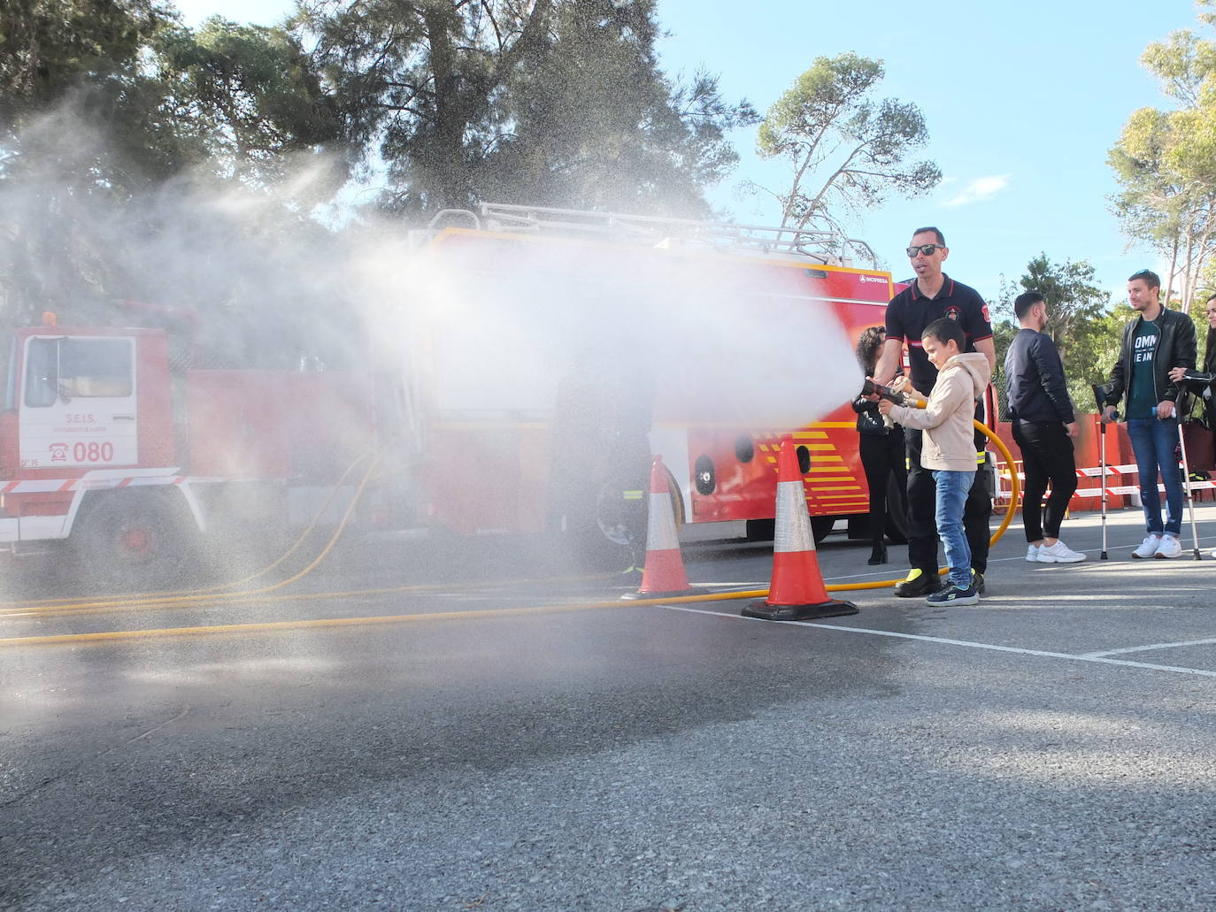 Fotos: El Parque De Bomberos Abre Sus Puertas | Ideal